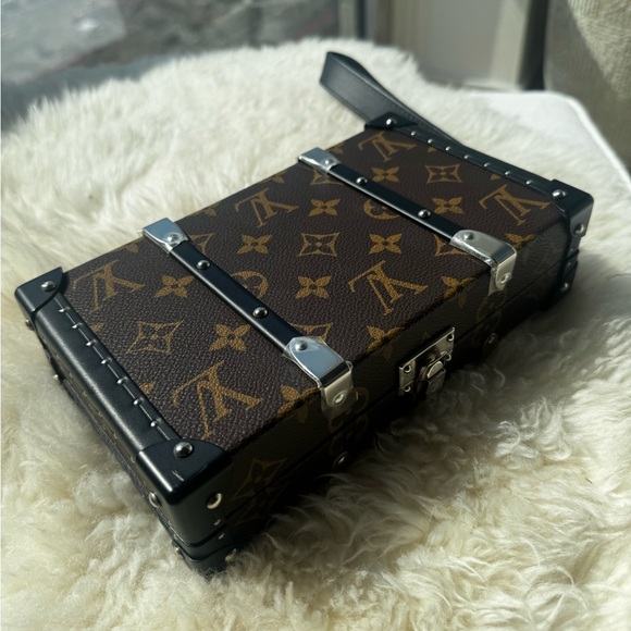 Louis Vuitton Brown and Black Monogram Trunk - Picture 5 of 14